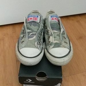 Converse camo. size 11